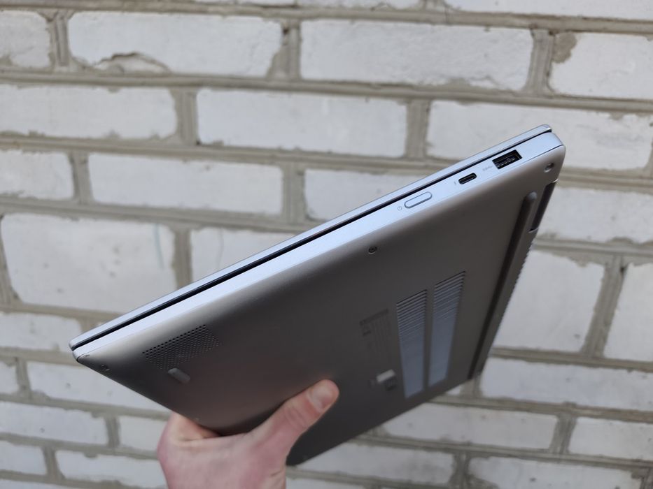 4К екран, ігровий ноутбук Lenovo (i7 7700HQ/16/512/GTX 1050)