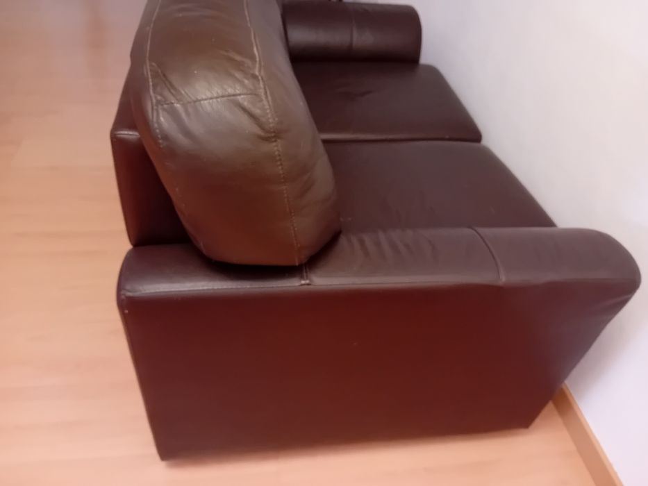 Sofá castanho 2 lugares
