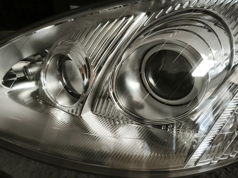 Farol esquerdo bi-xenon direcional Mercedes classe S w221