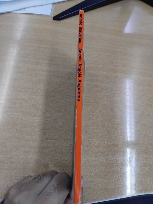 Livro Arlindo Barbeitos, Angola Angolê Angolemba