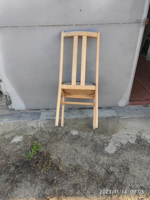 Стулья деревянные