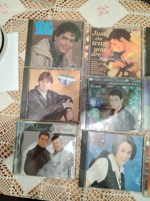 CDs antigos aleatórios