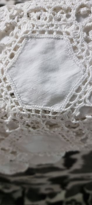 Toalha em linho e renda