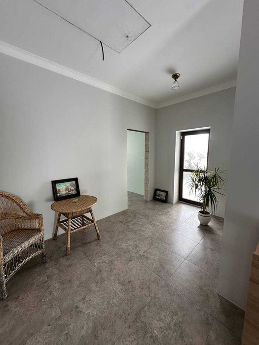 Продам сказочный домик на лужайке в селе Богдановка (Броварской р-н)