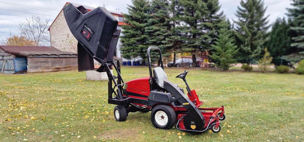 Traktorek kosiarka 4x4 Toro Groundsmaster 3280D Diesel 3 cyl z koszem