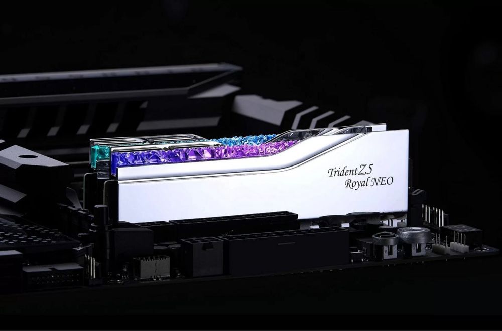 G.Skill 32 GB (2x16GB) DDR5 8000 MHz Trident Z5 Royal Neo Silver