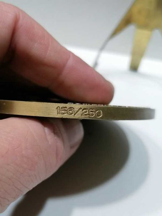 Medalha bronze 50 aniversario Boletim Informações 1983