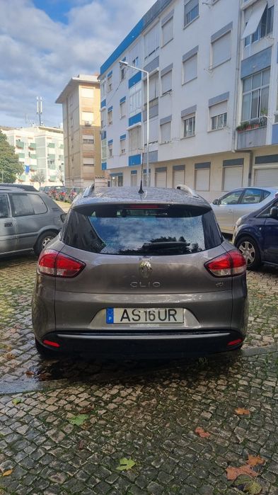 Vendo Renault Clio dci 2015 (carrinha) 1.5 Rio de Mouro • OLX.pt