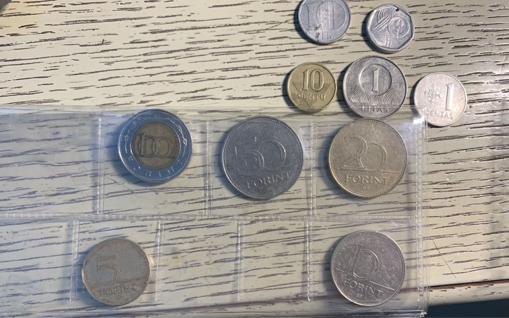 Монети різних країн світу