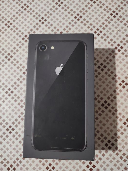 Продам айфон 8 64гб Neverlook