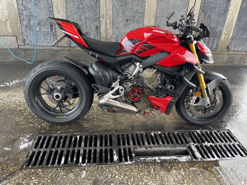 Ducati Streetfighter V4
