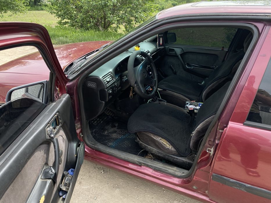 Продам авто Opel vectra a1993р