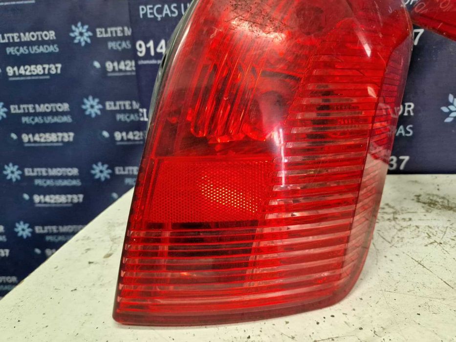 Farolins usados PEUGEOT 308 SW carrinha esquerdo direito