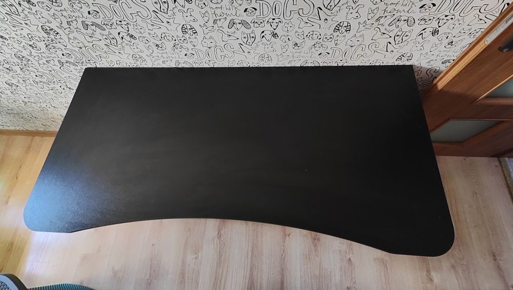 Sprzedam biurko gamingowe