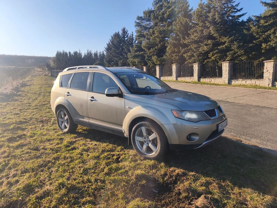 Mitsubishi Outlander Mitsubishi Outlander