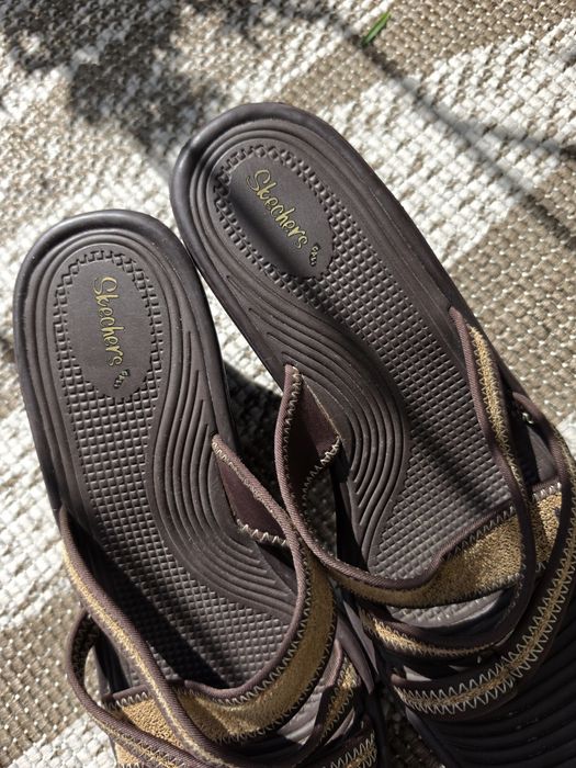 Skechers fantastyczne klapki sandaly 39
