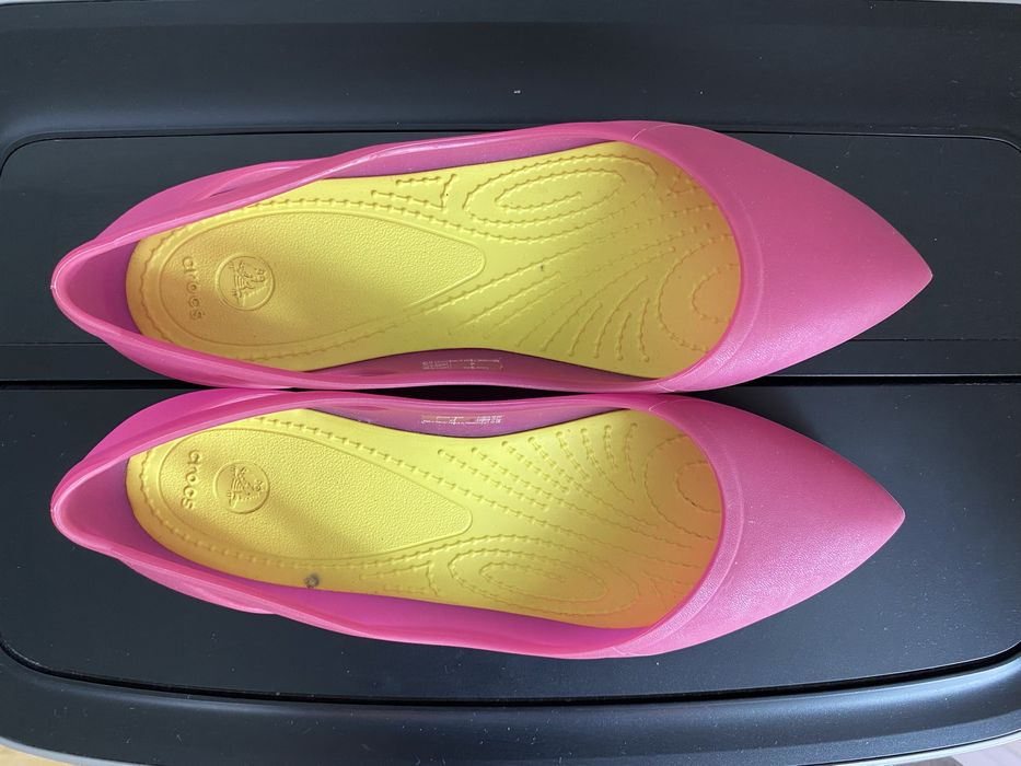 Różowe baleriny Crocs Rio Flat r. 37 W7