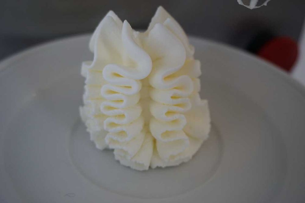 Automat do bitej śmietany śmietaniarka Megamatic S104 4L 36%    a-137