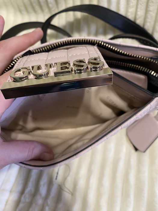 Крос-боді сумочка Guess