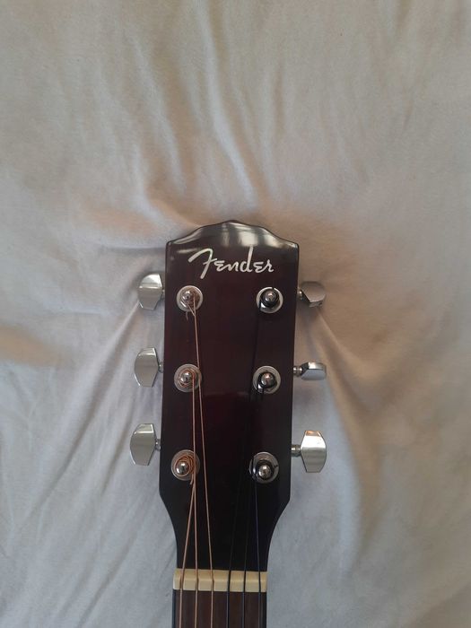Guitarra Fender CD-140SCE Dreadnought Eletroacustica + Case Rígido + capotraste