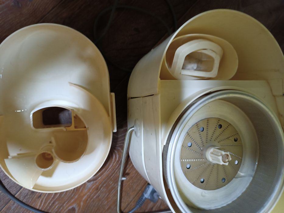 Електро соковыжималка