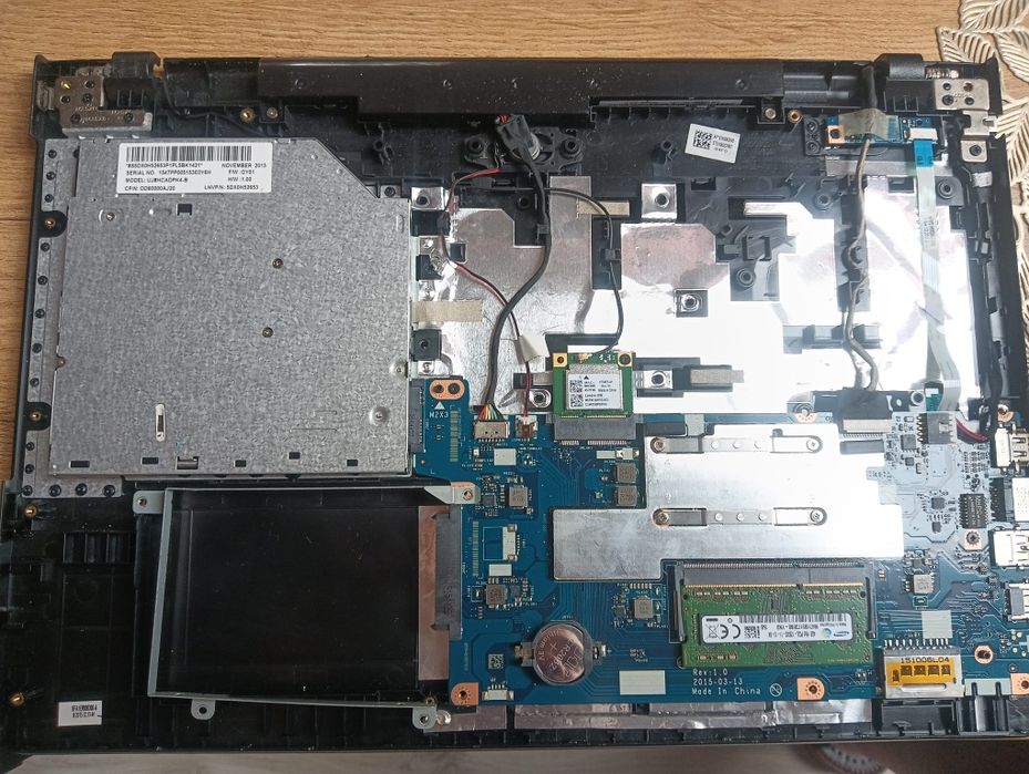 Laptop Lenovo Ideapad 100 bez dysku