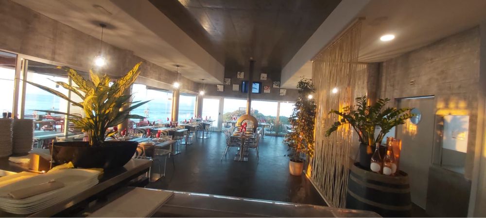 Restaurante em plena praia