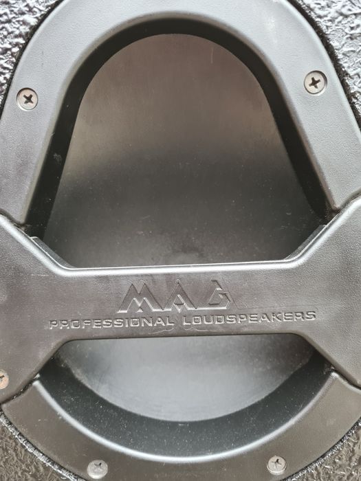 Колонка MAG E105 пассивная широкополосная акустическая система 250 Вт.