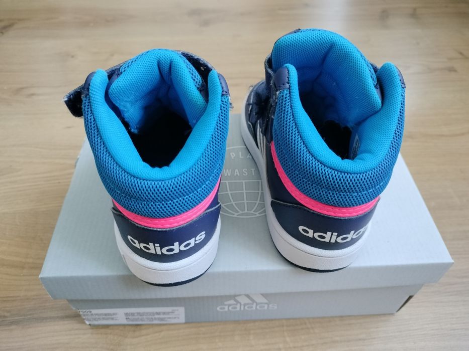 Buty chłopięce Adidas r. 27