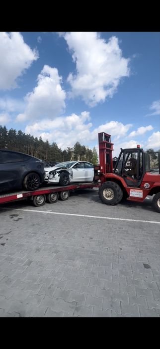 Надаємо послуги Евакуатора доставка авто з європи