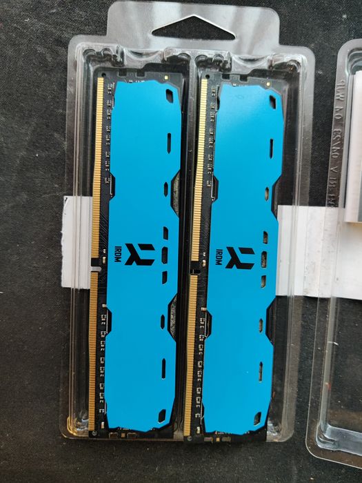 Оперативна пам'ять GOODRAM 2х8