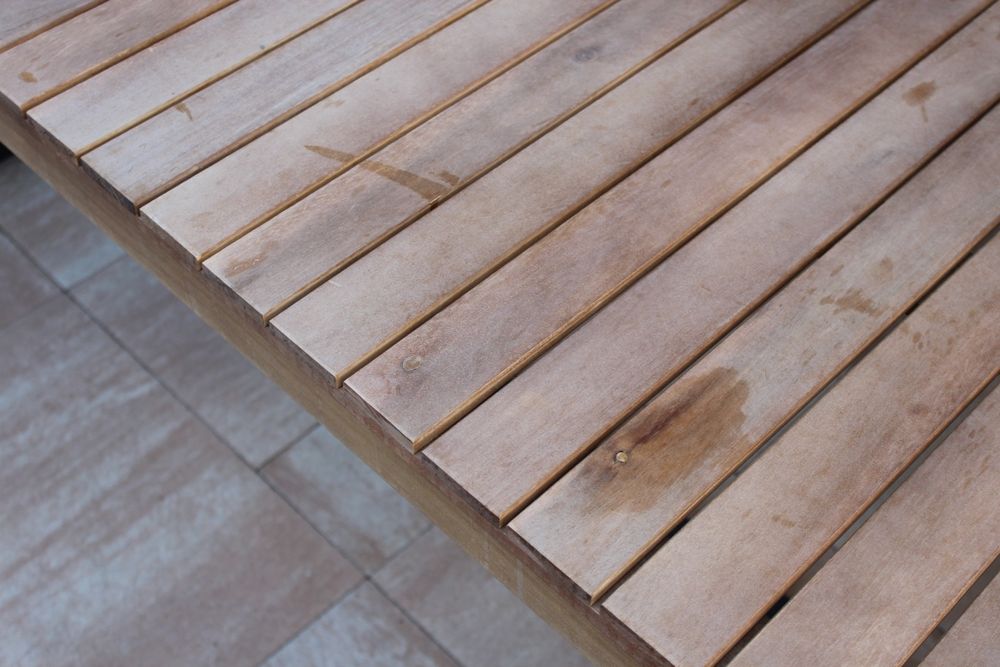 Drewniany komplet mebli ogrodowych