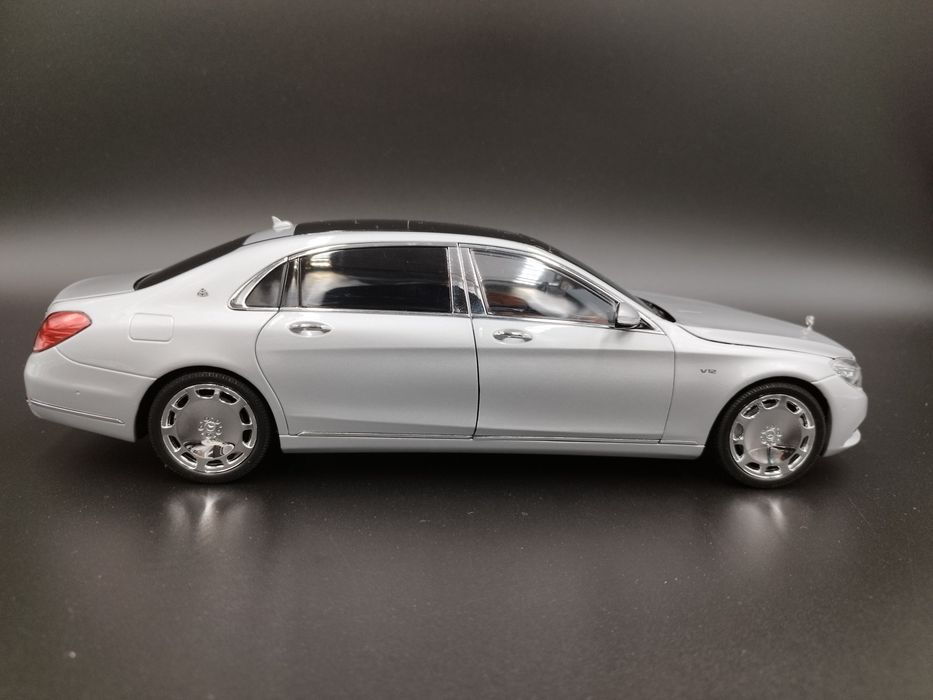 1:18 Almost Real 2016 Mercedes-Maybach S-Class S600 V12 model