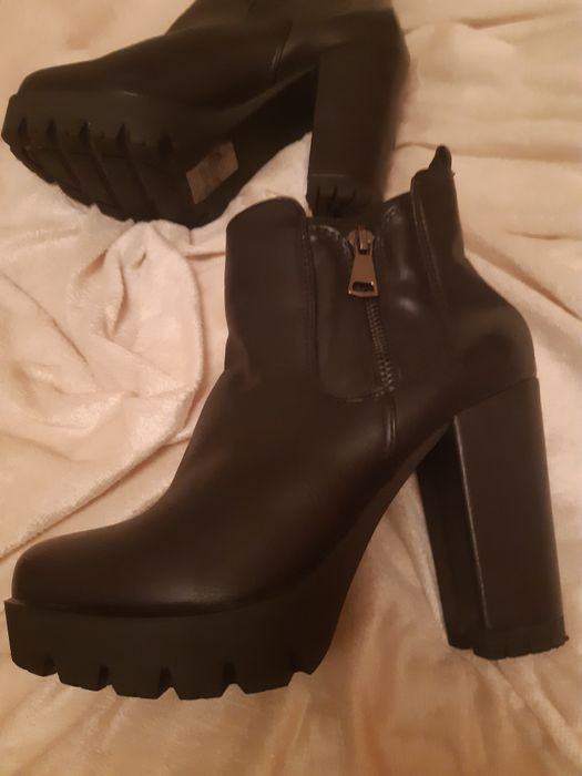 Botki na platformie czarne