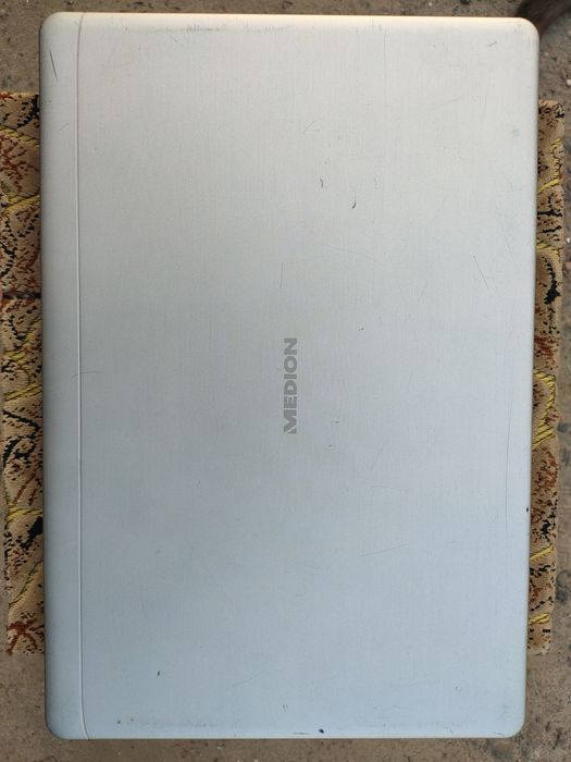 Ноутбук medion akoya e6422