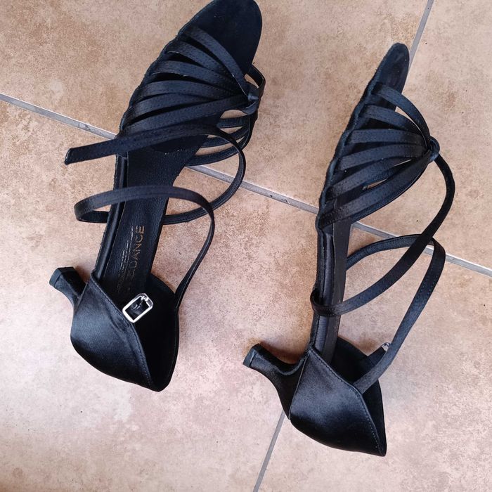 Buty damskie do tańca - stan idealny, rozm. 40 czarne