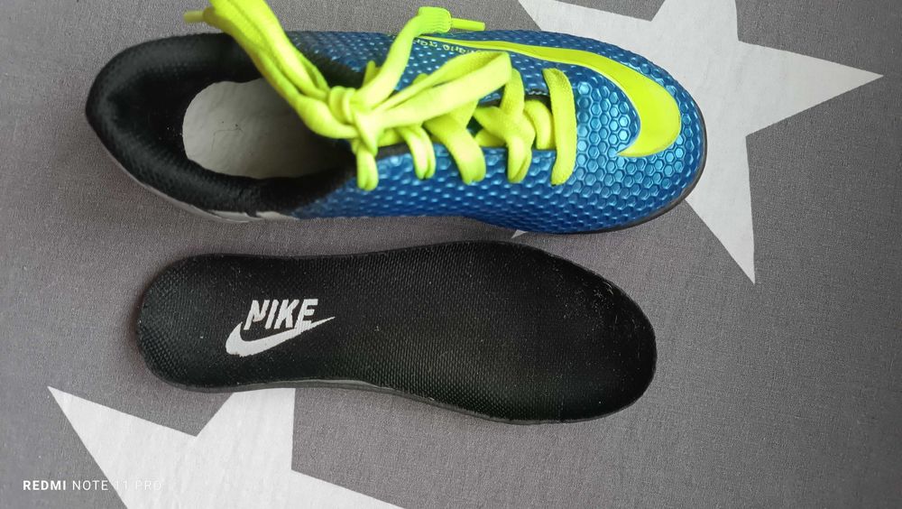 Кросівки nike бутси футбольні