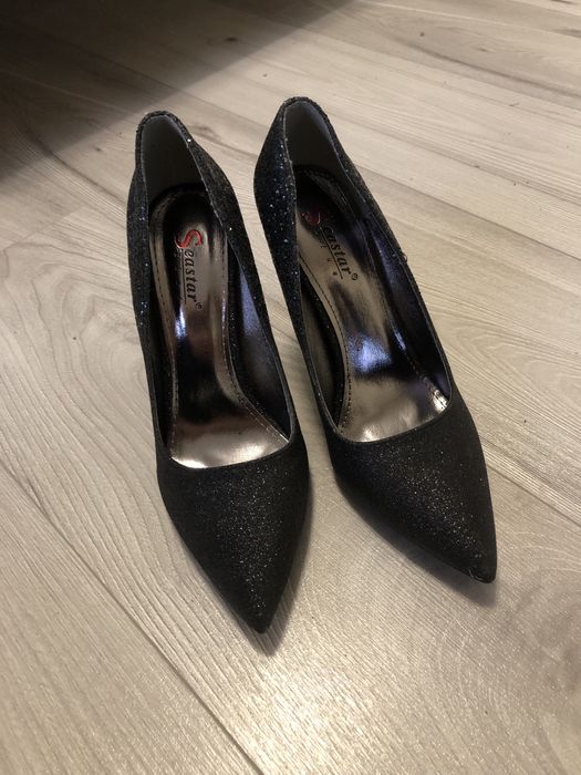 Туфлі чорні з блискітками 39 розмір