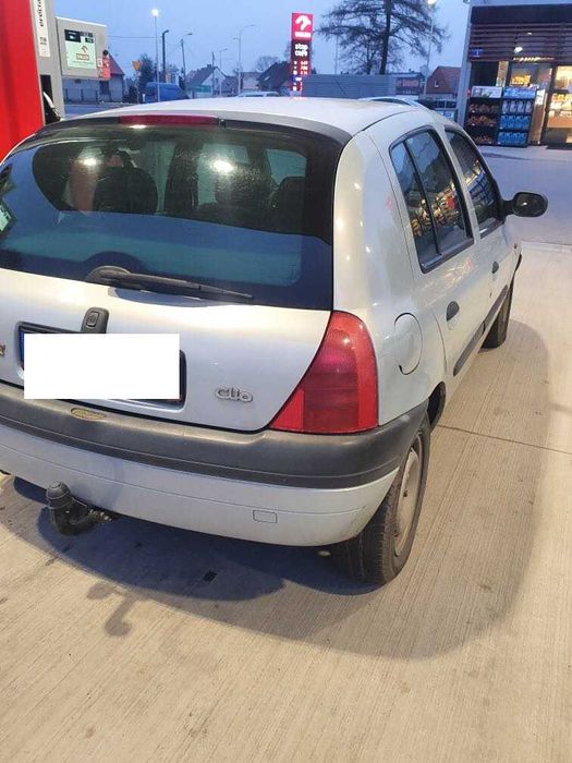 Renault Clio II 1.4 benzyna 5drzwi srebrny kod lakieru MV632 na części