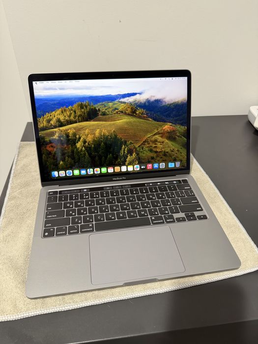 MacBook Pro 13” M1 / 8GB / 256GB — Stan idealny, bateria 100