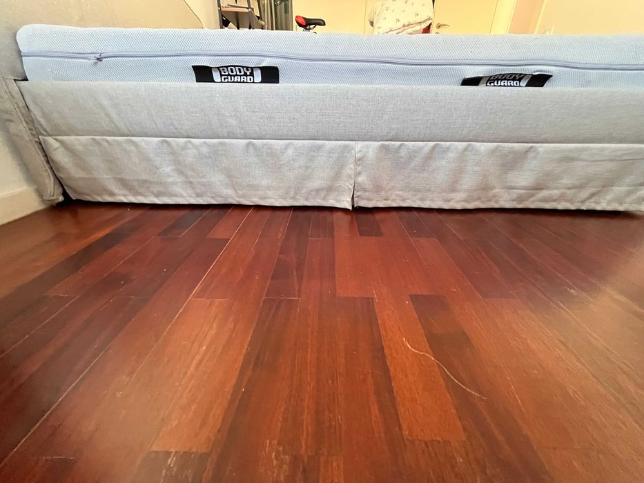 Cama e estrado IKEA com oferta de colchao