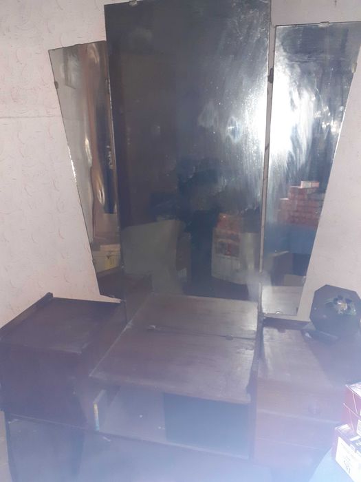 Toaletka z 3 lustrami z lat 60-tych