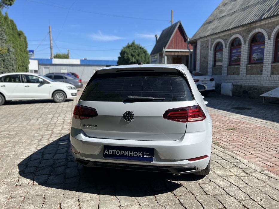 Volkswagen E-Golf 2017