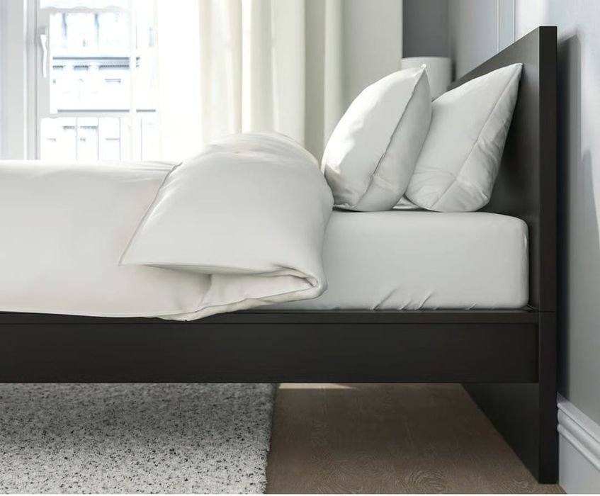 Cama IKEA Malm como nova