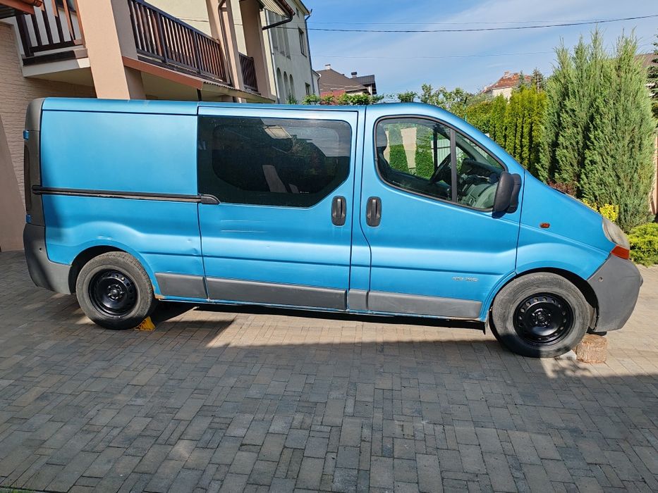 Renault Trafic Vivaro 2,5 long