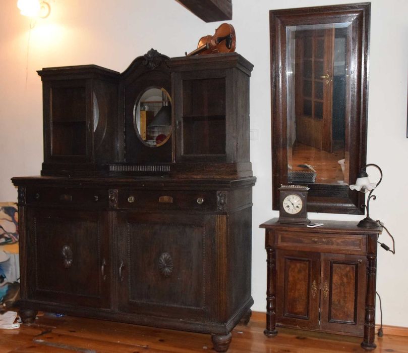 Zabytkowy kredens, szafka, lutro, lampka, zegar w dobrym stanie