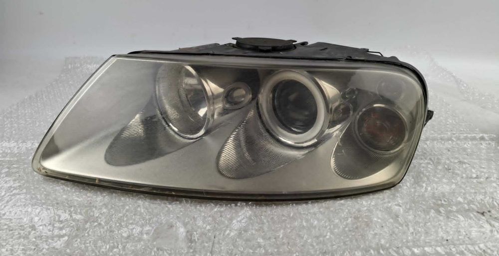 Lampa lewa VW Touareg 7L Xenon
