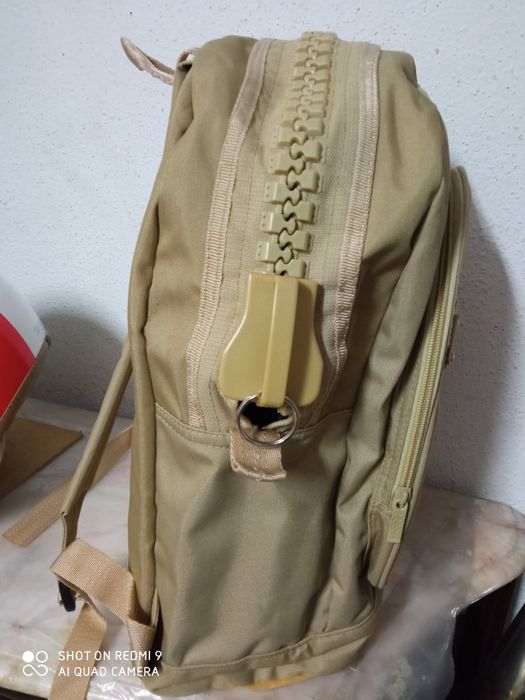 Backpack.      New64297687081858121