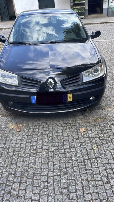 Vendo ou troco por carrinha 2 L com caixa fechada