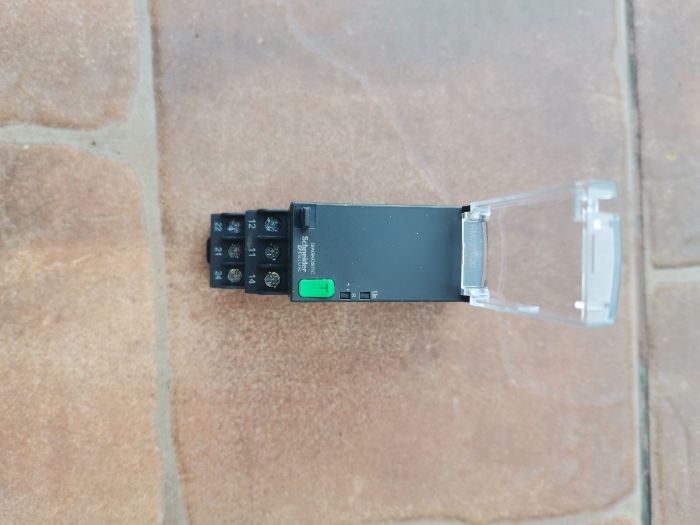 Przekaźnik monitorowania fazy Schneider Electric RM22TG20